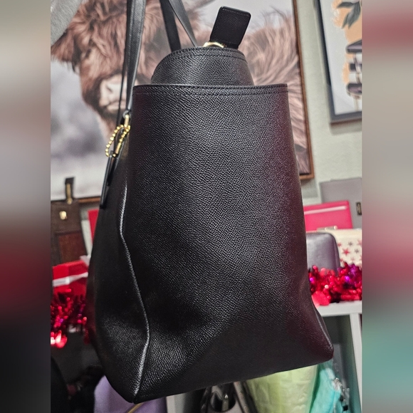 Nwt coach diaperbag - Picture 4 of 10